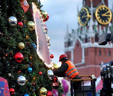 Монтаж больших ёлок в Актобе